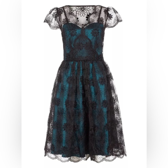 Voodoo vixen flared lace dress with teal lining - Picture 4 of 6